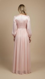 Aansluitende bovenlijf galajurk